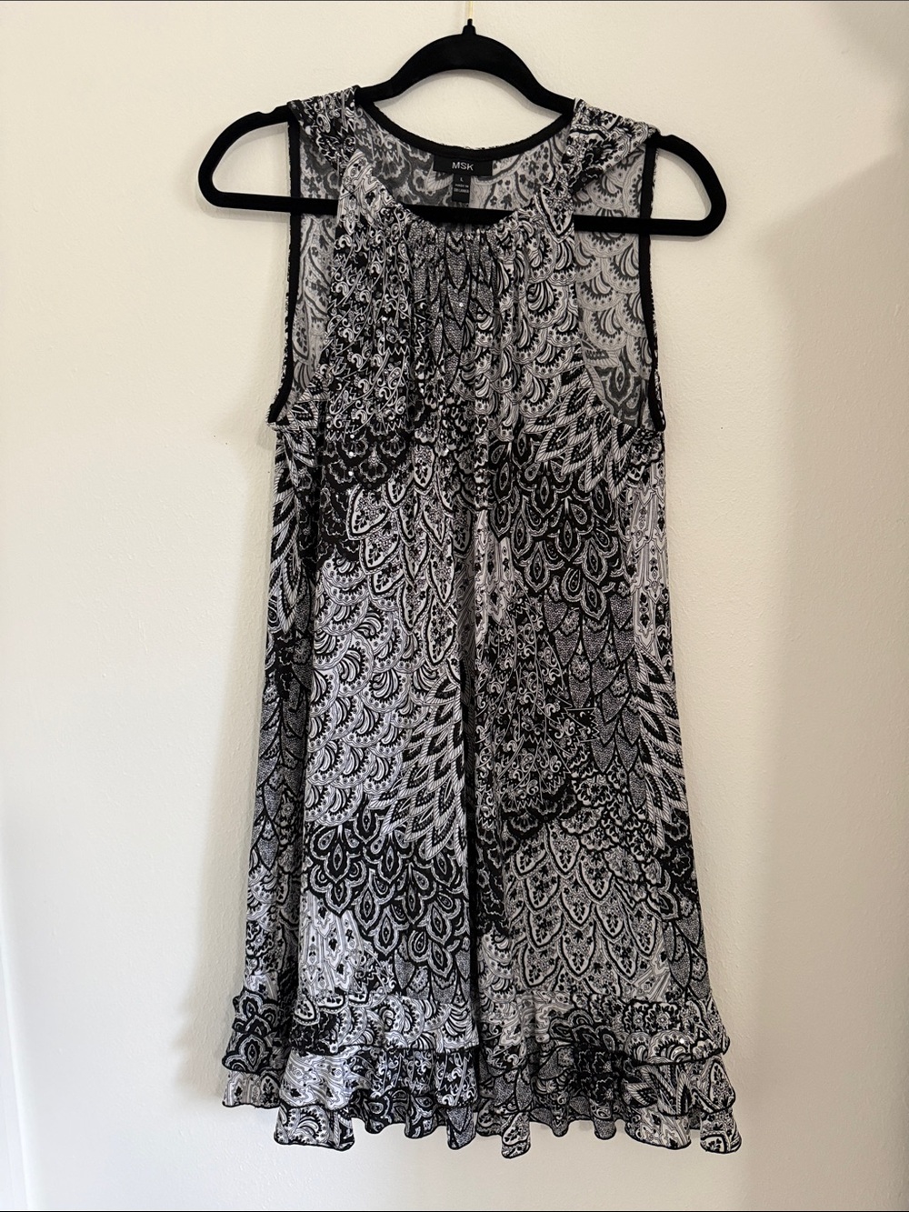 MSK Black & White Printed Ruffle-Hem Mini Dress